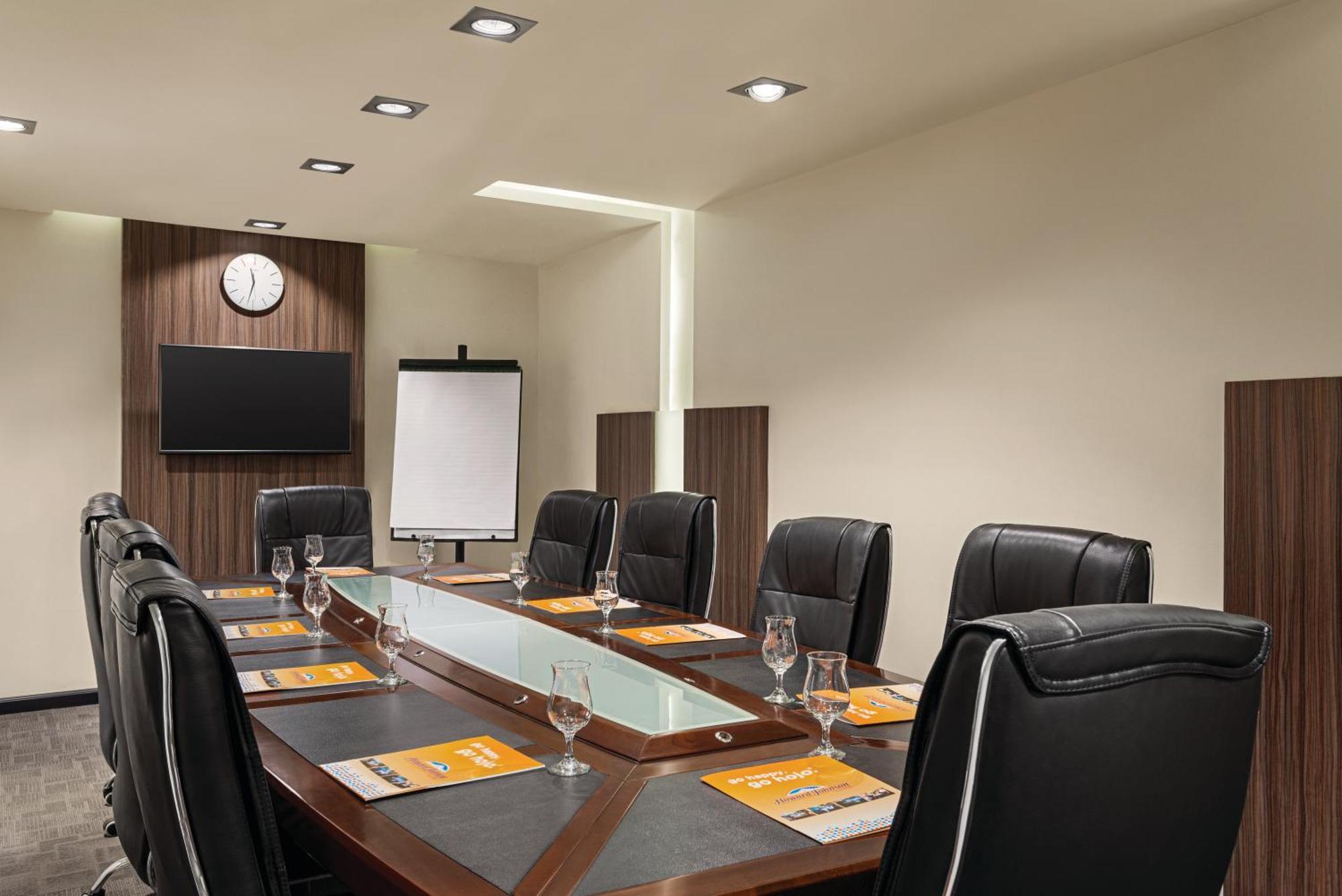 Howard Johnson Dammam Hotel מראה חיצוני תמונה