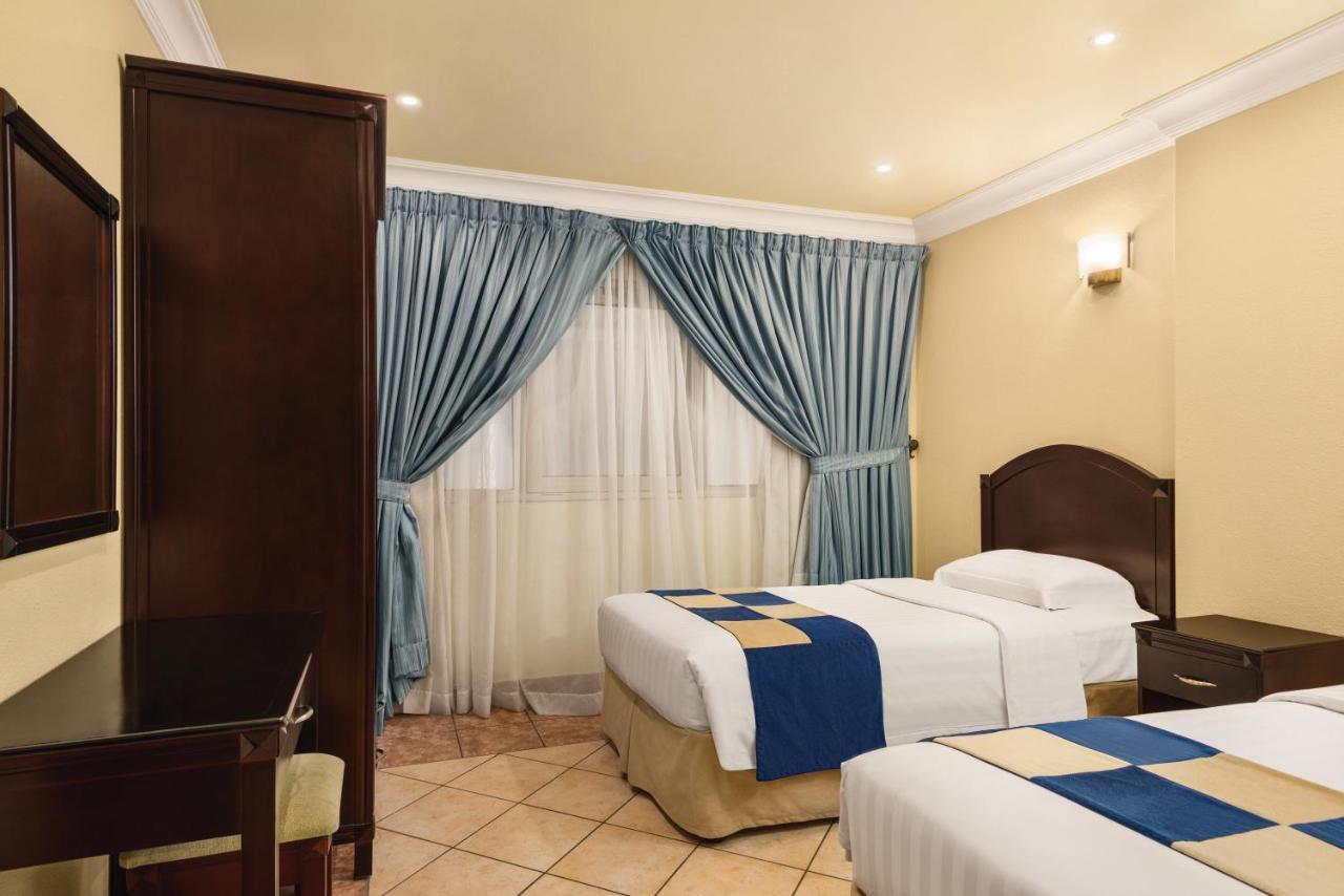 Howard Johnson Dammam Hotel מראה חיצוני תמונה