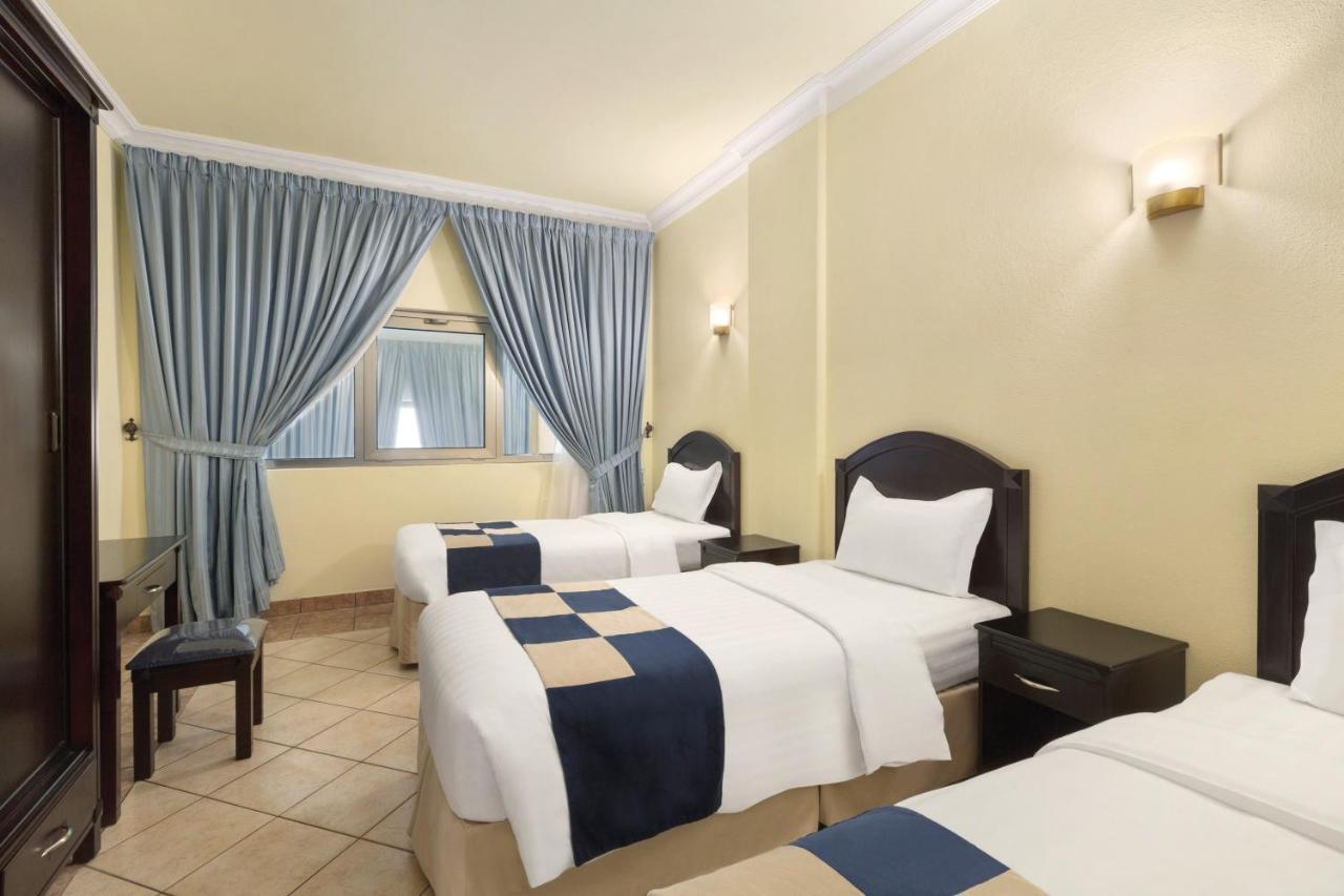 Howard Johnson Dammam Hotel מראה חיצוני תמונה