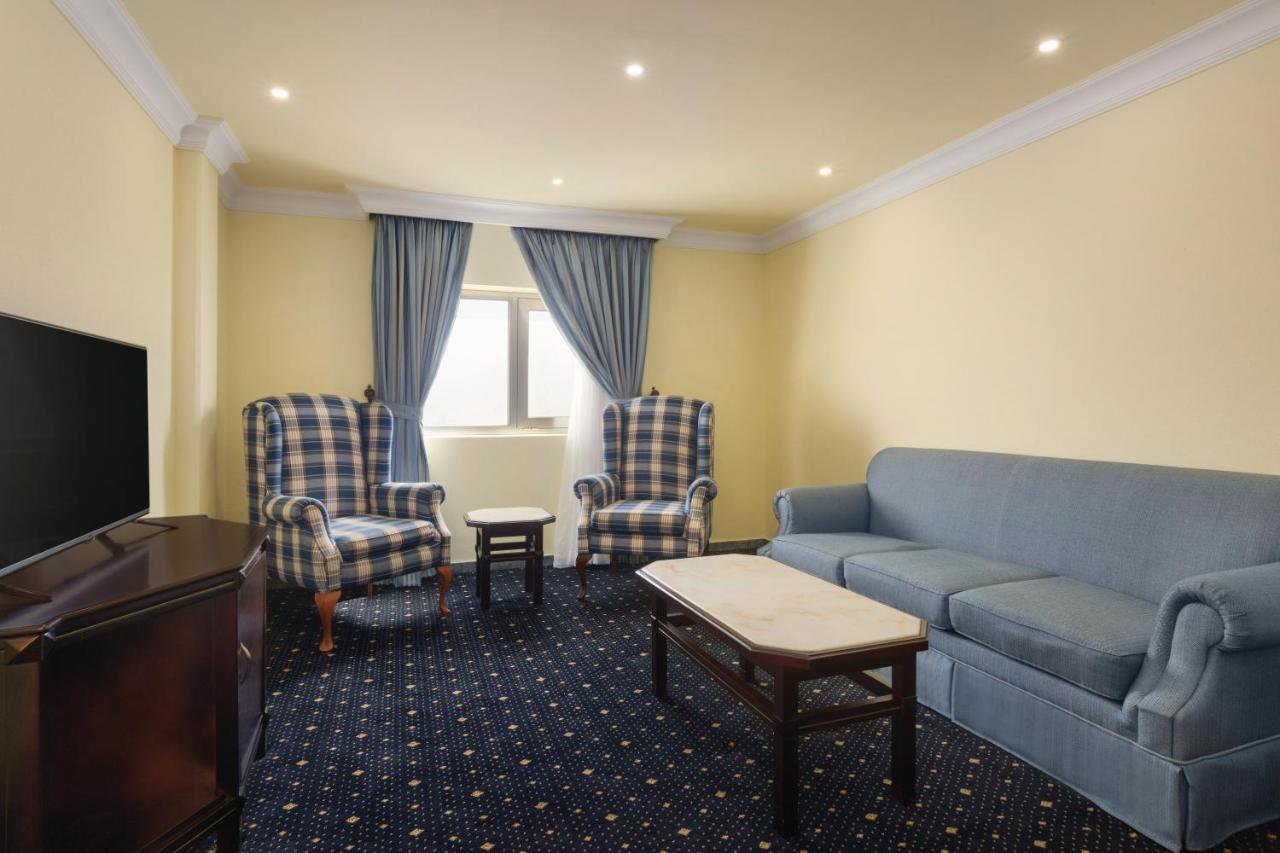 Howard Johnson Dammam Hotel מראה חיצוני תמונה