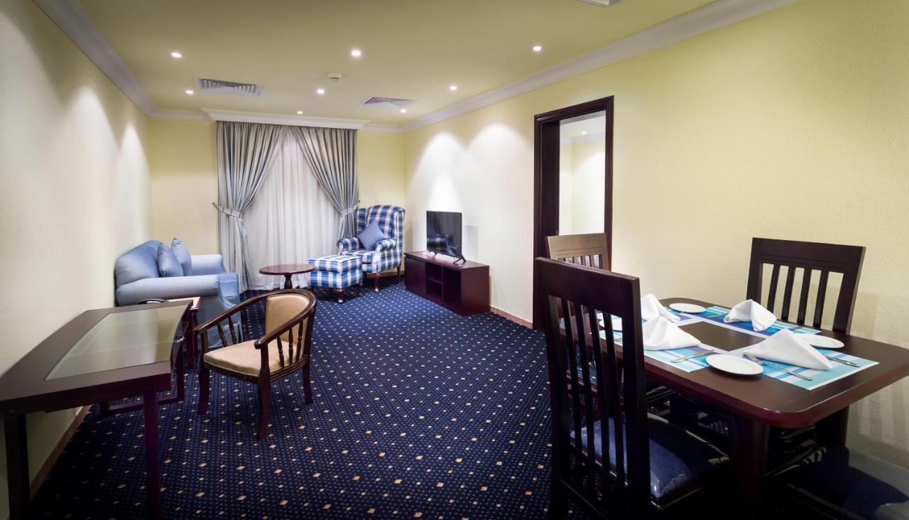 Howard Johnson Dammam Hotel מראה חיצוני תמונה